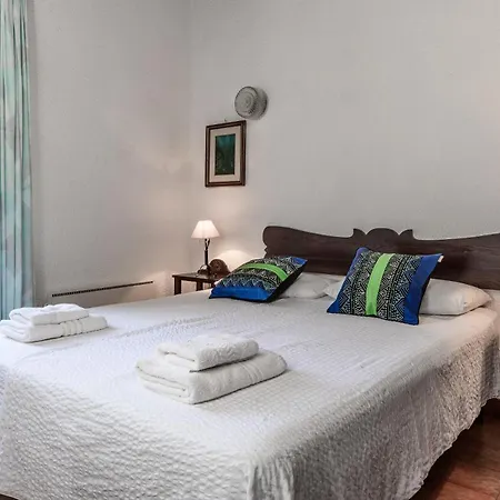 Roberta Apartment *